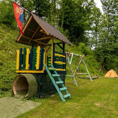Mikin Vajat I Ribnjak Korenita, Campsite
