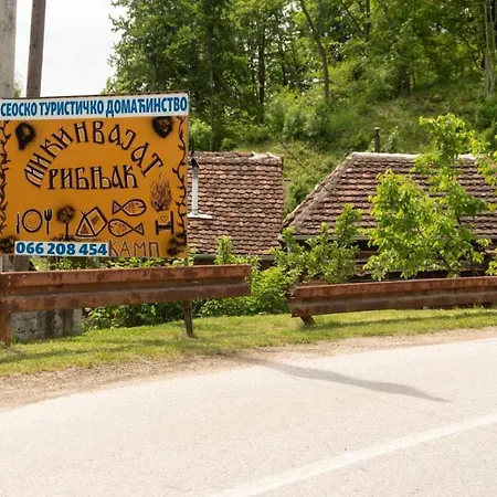 Mikin Vajat I Ribnjak Korenita, Kemping