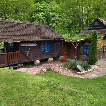 Mikin Vajat I Ribnjak Korenita, Campsite *
